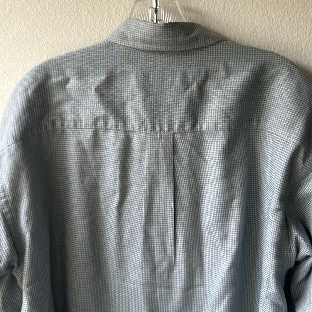 Patagonia shirt Men's size Medium light blue white herringbone plaid button up - Picture 5 of 9